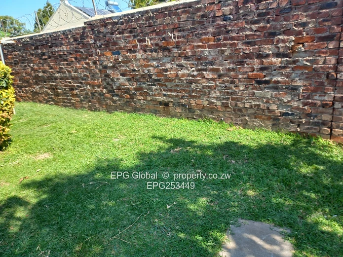 Solid Garden Flat in a complex of 11 units  available for letting  