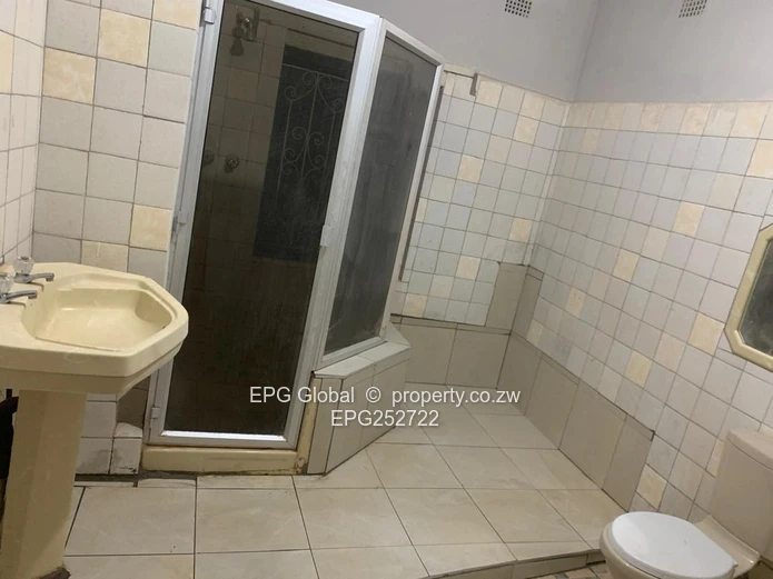 Solid Family house available for letting  