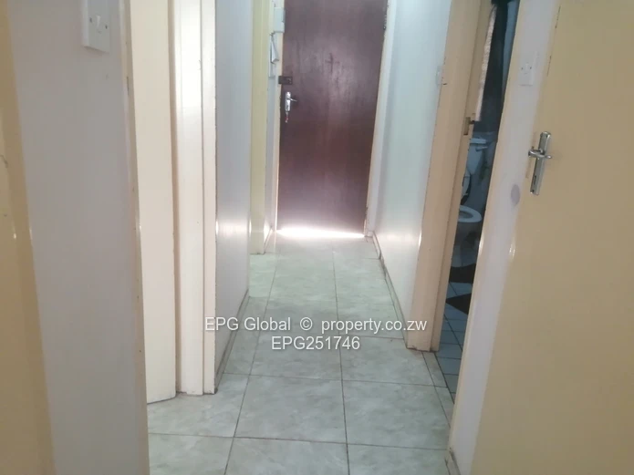 Solid one bedroom flat available for letting 