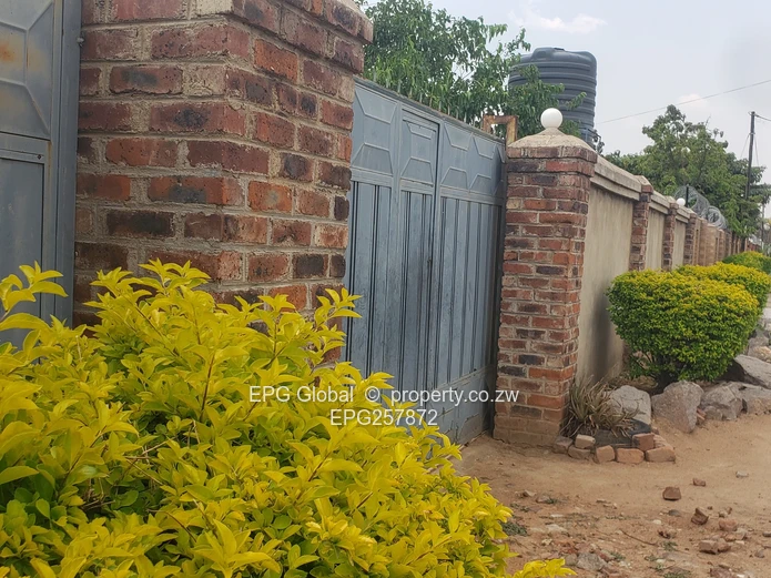 Solid Family house available for letting  
