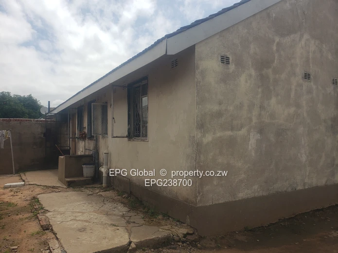 Solid Family house for sale 