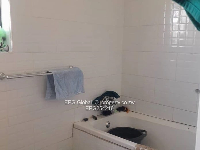 Solid compact clean cottage  available for letting  