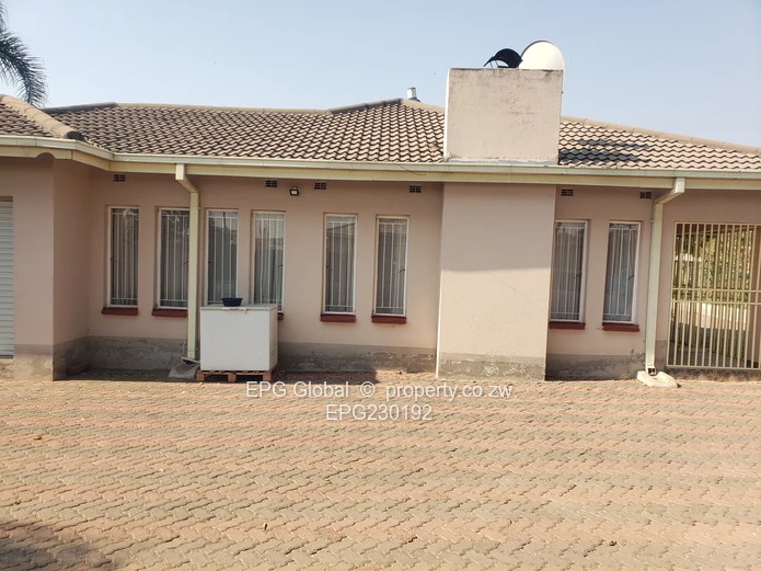 Solid Family house available for letting   (Sole Mandate)