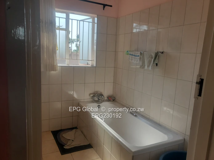 Solid Family house available for letting   (Sole Mandate)