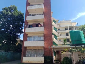 2 Bedroom Flat & Apartment