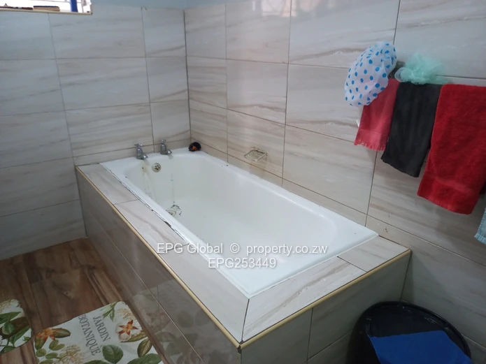Solid Garden Flat in a complex of 11 units  available for letting  