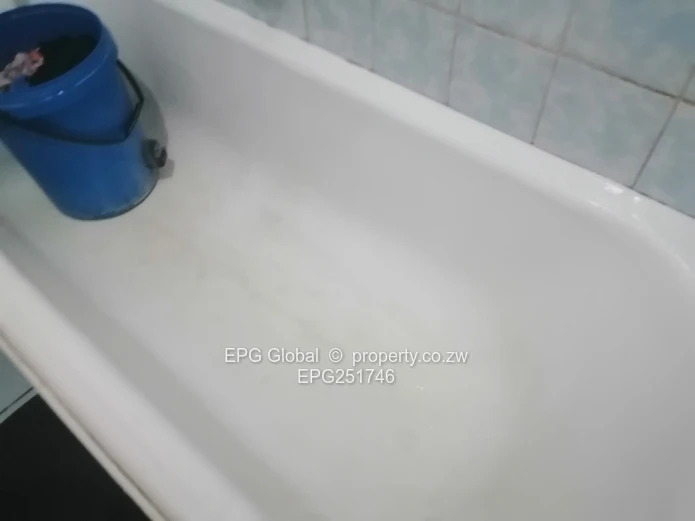 Solid one bedroom flat available for letting 