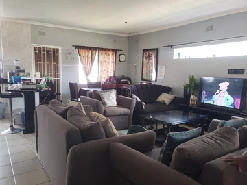 3 Bedroom Garden Flat