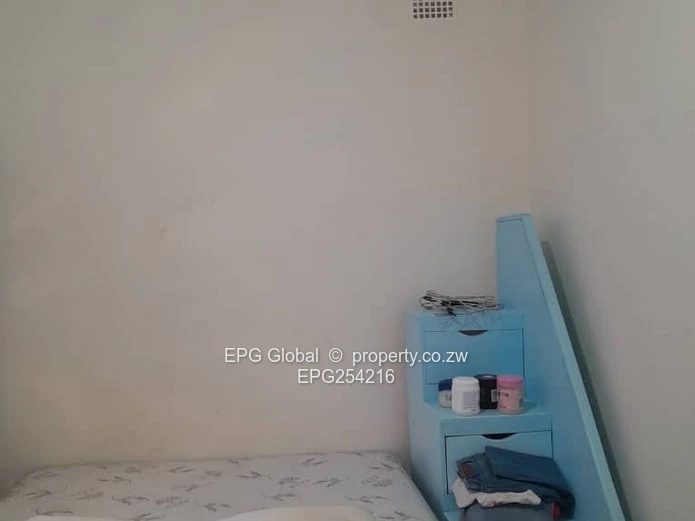 Solid compact clean cottage  available for letting  