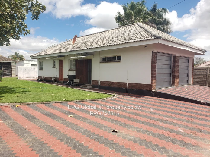 Solid Family house available for letting  