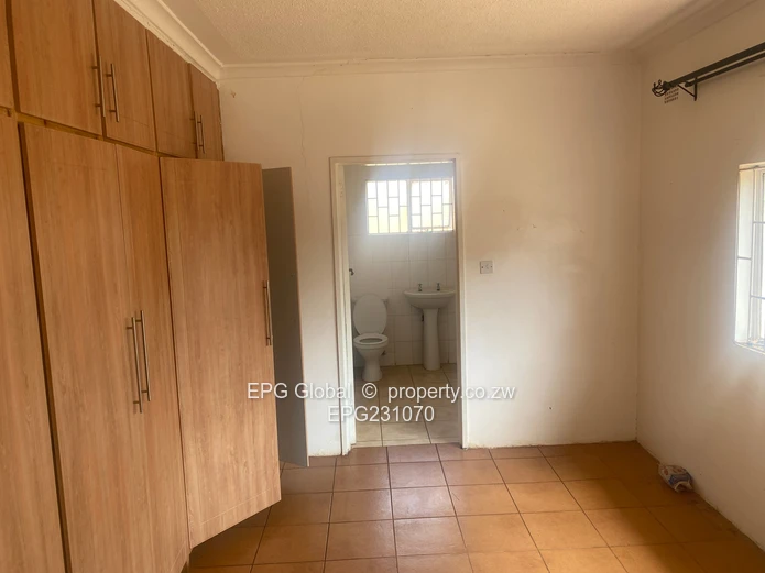 Solid Family house available for letting   (Sole Mandate)