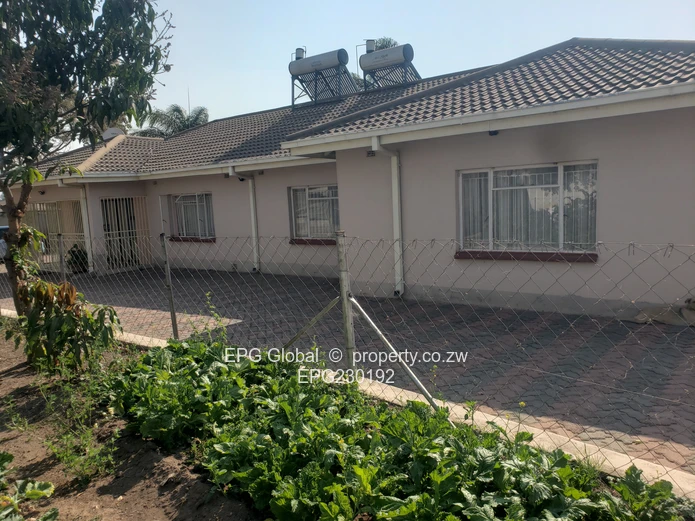 Solid Family house available for letting   (Sole Mandate)