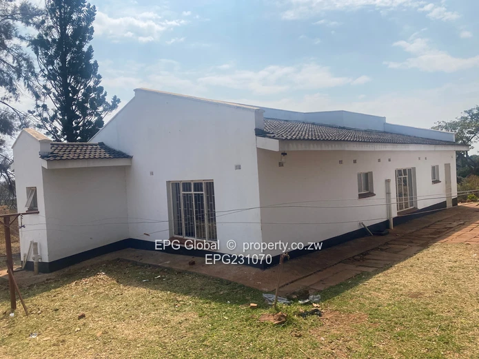 Solid Family house available for letting   (Sole Mandate)