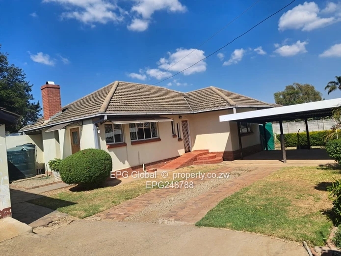 Solid Family house available for letting  