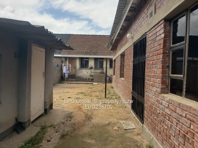 Solid Family house for sale 