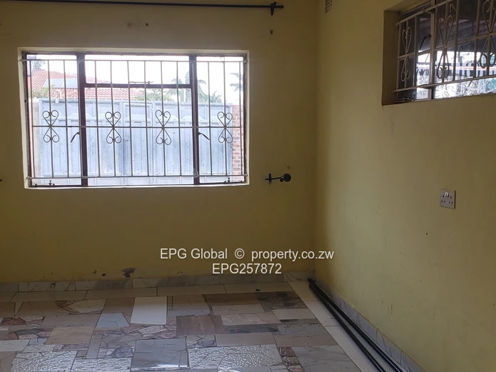 Solid Family house available for letting  