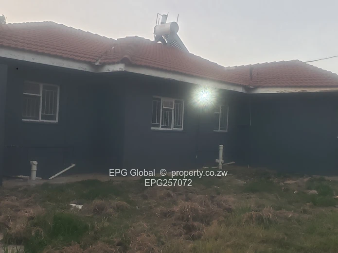 Solid Family house available for letting  