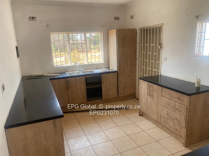 Solid Family house available for letting   (Sole Mandate)