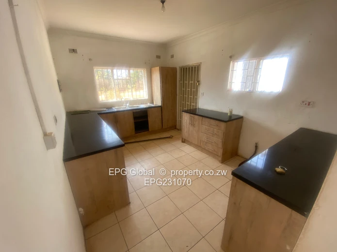 Solid Family house available for letting   (Sole Mandate)