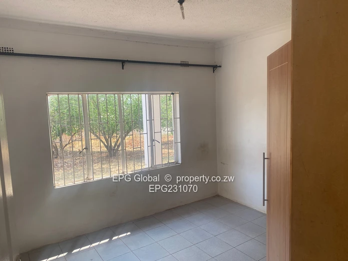 Solid Family house available for letting   (Sole Mandate)