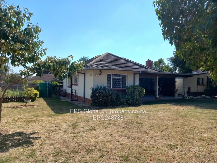 Solid Family house available for letting  